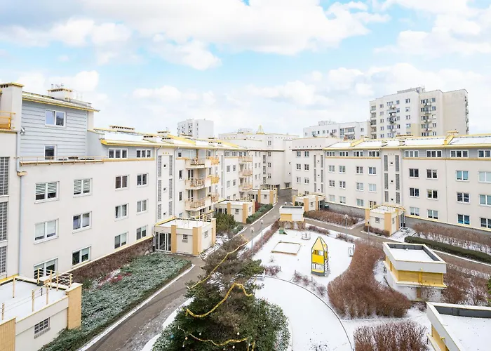 Metro Ursynow Homely By Bookinghost Apartment