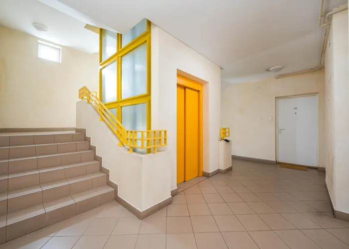 Metro Ursynow Homely By Bookinghost Warschau