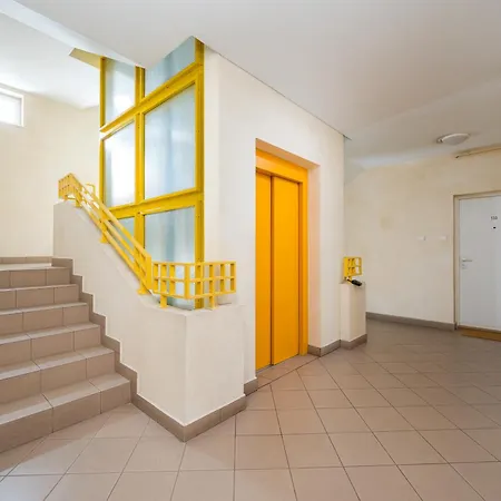 Metro Ursynow Homely By Bookinghost Varšava