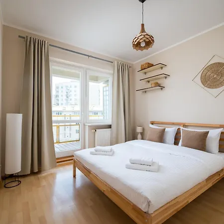 Metro Ursynow Homely By Bookinghost Apartmán
