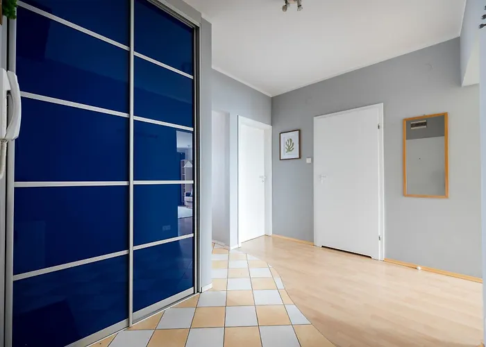 Metro Ursynow Homely By Bookinghost