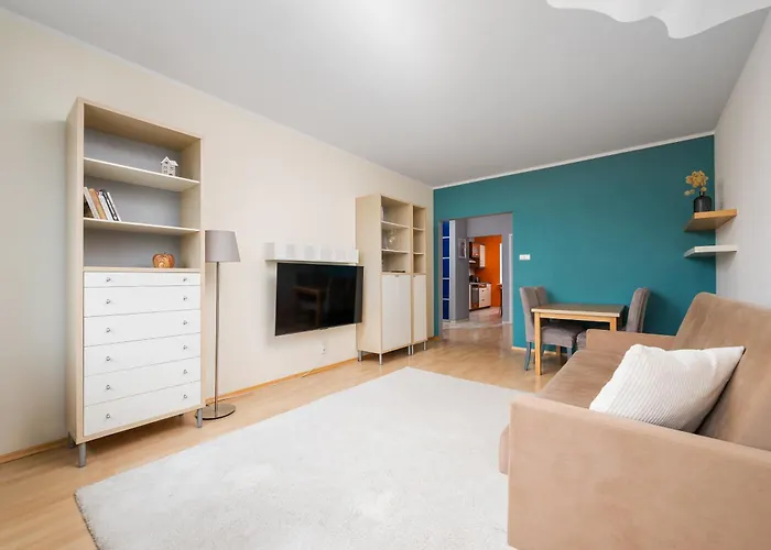 Metro Ursynow Homely By Bookinghost